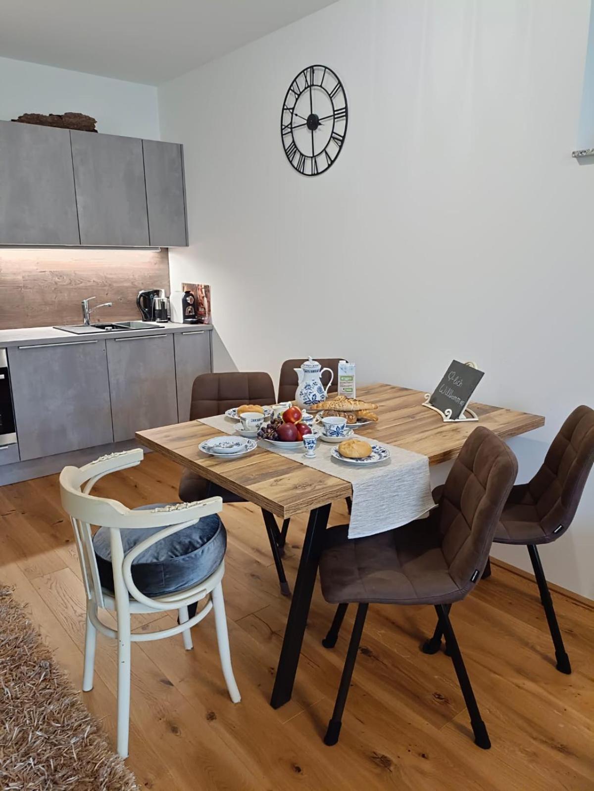 Ferienwohnung Karasek Deluxe Sattendorf Exterior foto